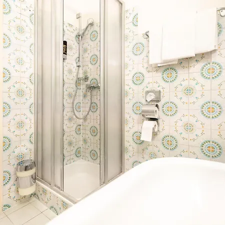 ホテル マリアヒルフ