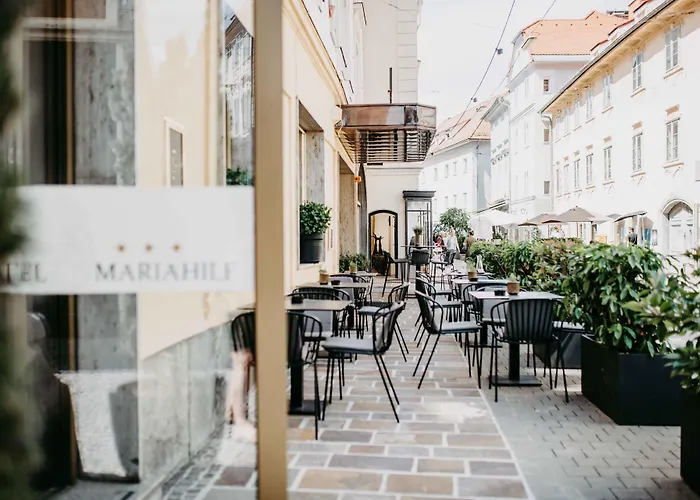 マリアヒルフ 3*