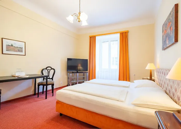 マリアヒルフ 3* グラーツ