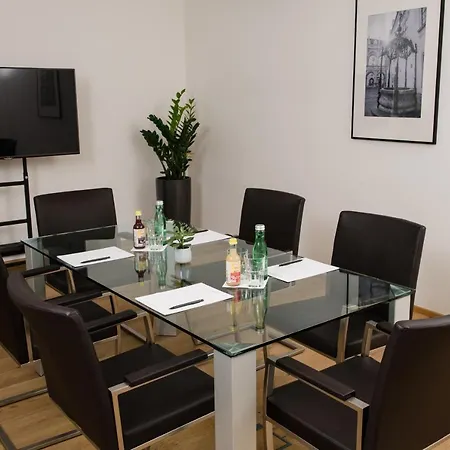 玛丽亚希尔费酒店