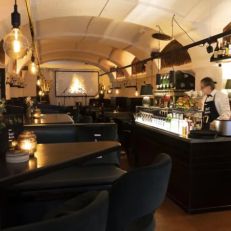 玛丽亚希尔费酒店 3*