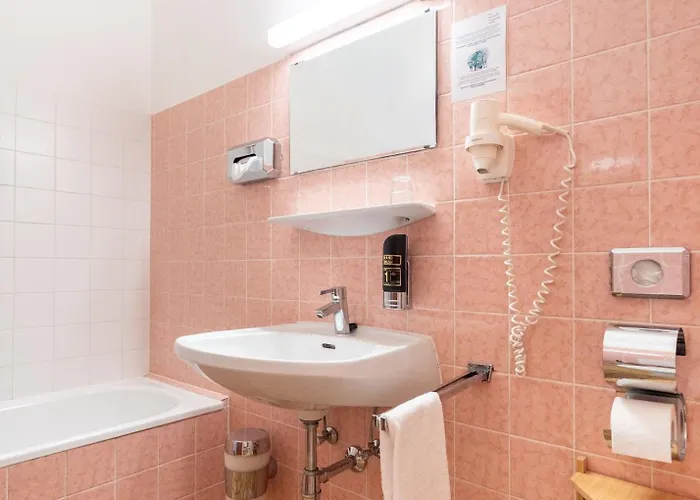 مارياهيلف 3*